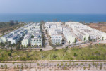 BÁN NHÀ PHỐ LIỀN KỀ NGAY BIỂN PHÚ QUỐC GIÁ 9 TỶ/ CĂN 100M2 ĐẤT - KẾ SÂN BAY THUỘC KHU ĐÔ THỊ DU LỊCH BÃI TRƯỜNG