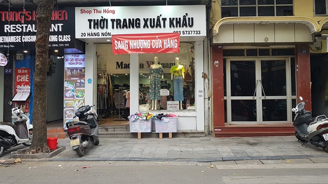 Nhiều chủ cửa hàng nhỏ lẻ phải trả mặt bằng