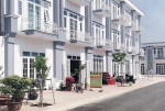 Bán nhà phố ngay trung tâm Thuận Giao .TP Thuận An.Sổ Sẵn.