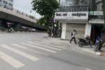 Bán Nhà Mặt Phố Trung Kính, D tích 650m2, m tiền 15m, nở hậu, kinh doanh, ô tô tránh.