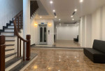 SIÊU MẪU CHÂN DÀI PHỐ CỔ MẶT PHỐ TỨC MẠC HOÀN KIẾM KINH DOANH SẦM UẤT DÒNG TIỀN ỔN ĐỊNH 