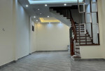 Nhà dân xây, ô tô vào nhà 4,21 tỷ GIang biên, Long biên