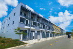 Nhà Phố Gần KCN Phước Đông – Xây Sẵn, Sổ Riêng, Nhận Nhà Ngay