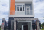 Bán nhà 6x15 mới xây phía sau chợ Bình Chánh đường xe hơi
